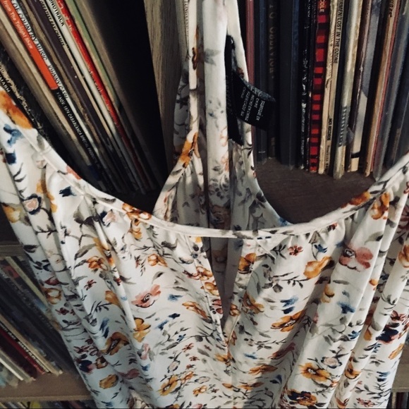 𝅺🌸 Sweet F21 Floral Sundress - Picture 4 of 5